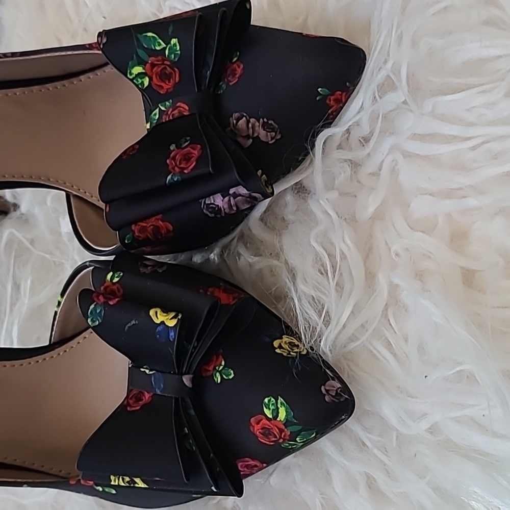 Nwot Betsey Johnson stilettos - Picture 4 of 9